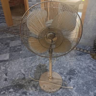 Pedestal Fan - farsi pahnka