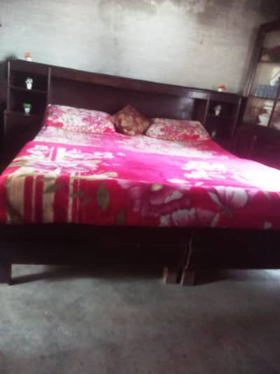 Bed, dressing ND showcase