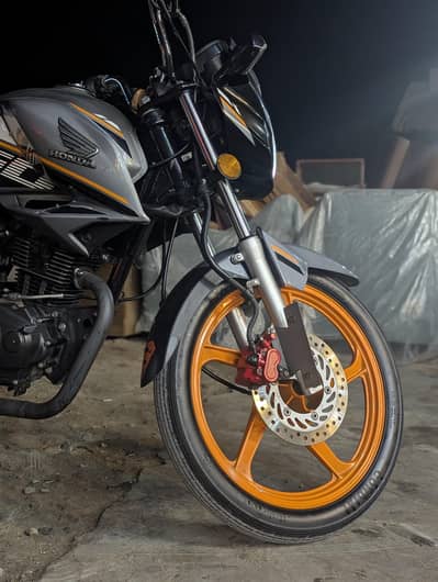 Honda CB 150F special addition. totally original . 2dec 2021 registered