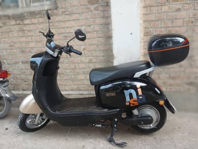 evee nisa eclectic scooty 2025 model