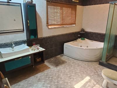 HOUSE AVALIABLE FOR RENT