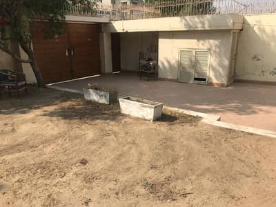 1000 Yard Bangalow for Rent Clifton Main Road Facing Near Abdullah Shah Ghazi Mazar (Best to Commercial Purpose) Block 5