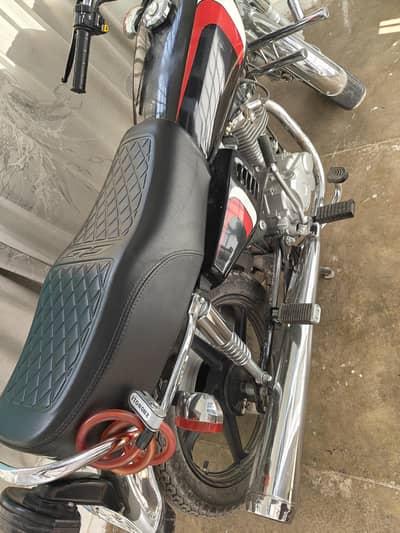 motorcycle. . . . . . 03195376398