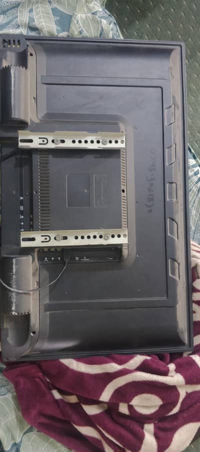 32 inch tv screen for sale