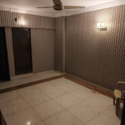 3 Bed Dd Drawing Dinning Lounge Kitchen Lift Car Parking.    Semi Furnished Apartment.    Seabreaz Apartment.