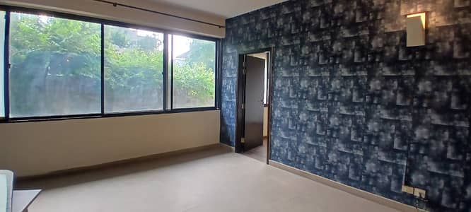 Luxury One Bed Apartment un Furnished Available For Rent in Gulberg Lahore!