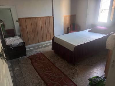 300 Square Feet Room for rent in Punjab Colony