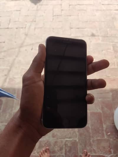 I sale my mobile urgent/ need cash