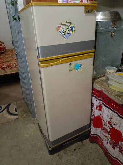 Refrigerator available use condition