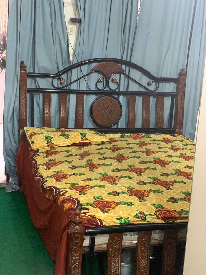 Double Bed With Dressing Table 0