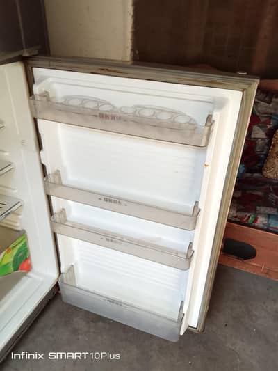 Dawlance fridge full size