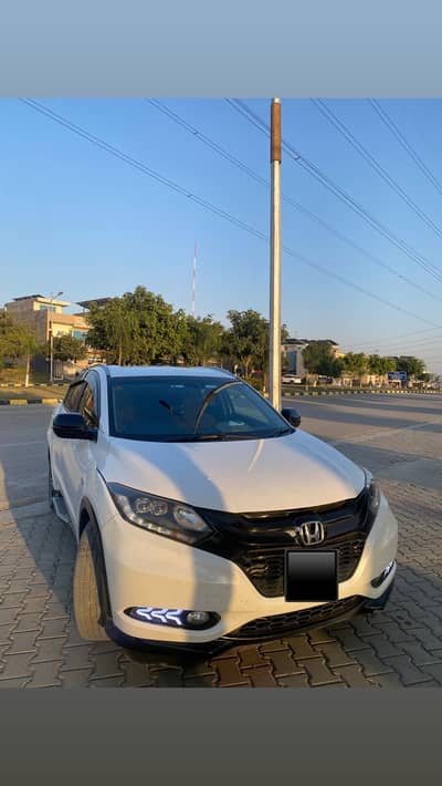 Honda Vezel - Premium Condition