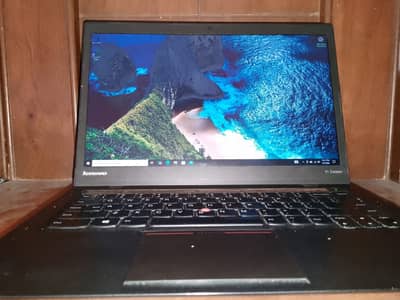 Lenovo X1 Carbon - i5 (Best for Students)