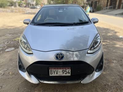 Toyota Aqua S LED 2020/2023 Automatic