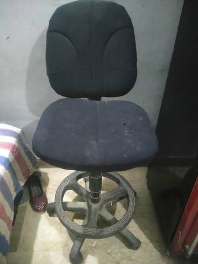 polur Chair