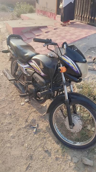 Honda Pridor 2016 – Genuine & Well Maintained