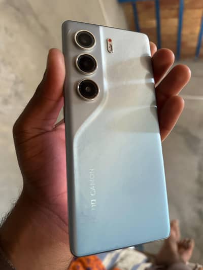 Tecno camon 40 pro  full box 6 month warnti