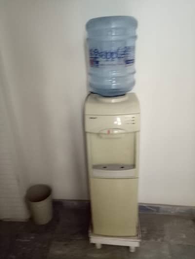 Orient water dispenser