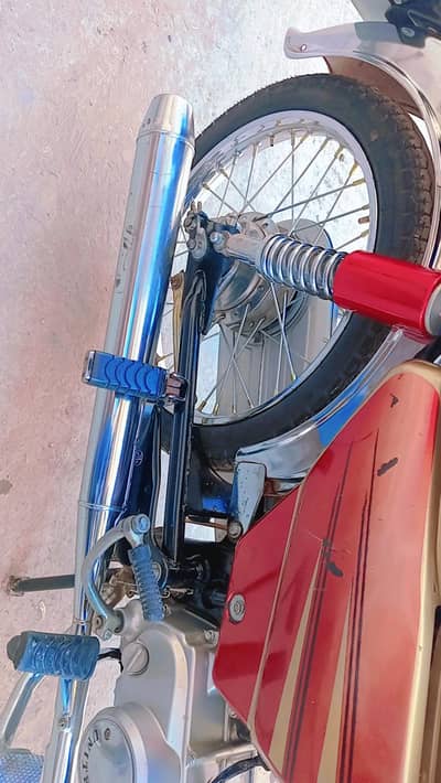 Maine motorcycle bechna hai