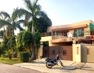 One Kanal Used Modern Design Bungalow For Sale At Prime Location Of DHA Lahore Near To Park & Commercial Market.
