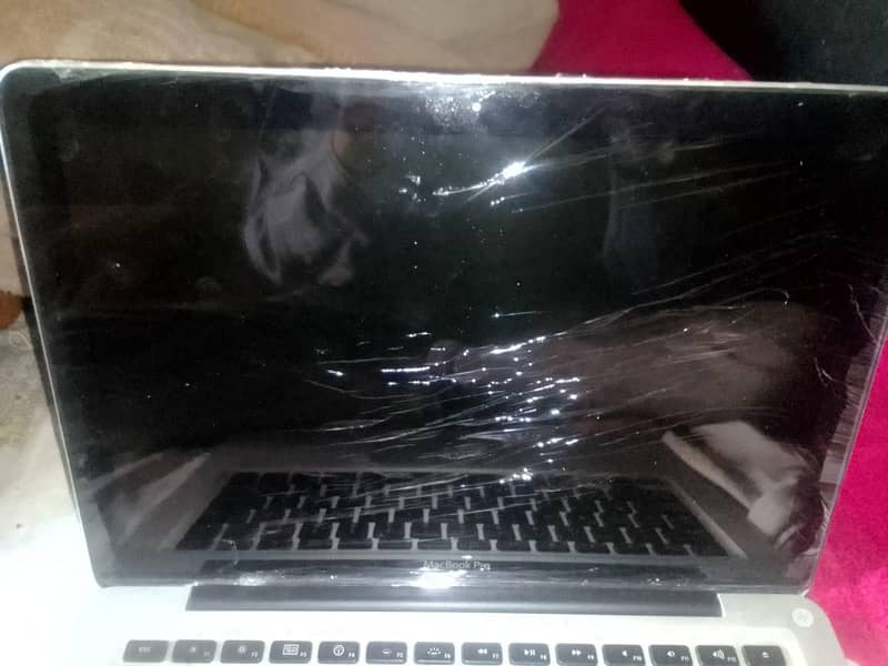 MacBook pro window 7 installed 0