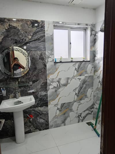 5 Marla ma full house for sale barnd new with gas