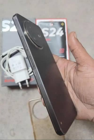 Itel s24 8+8/256 urgent sale