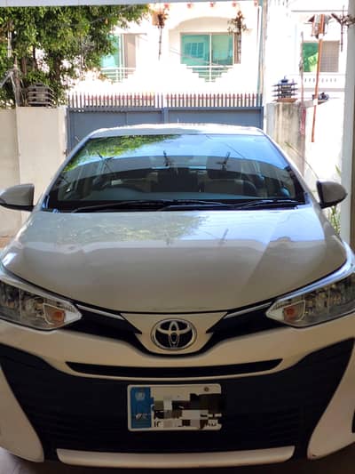 Toyota Yaris 1.3 Ativ CVT Perfect condition
