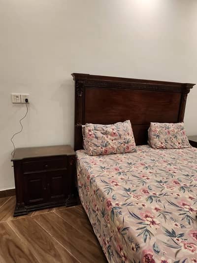 Pure shesham wood solid bed