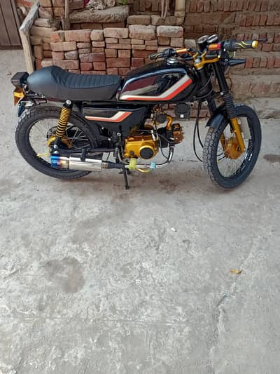 Honda CD 70 2025