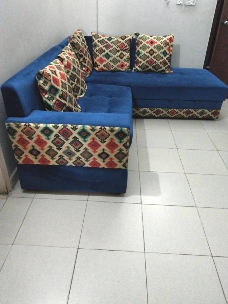 L shaped sofa 0