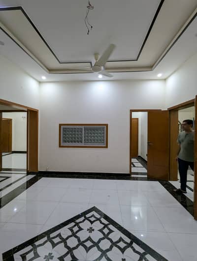 10 Marla Beautiful Upper Portion For Rent