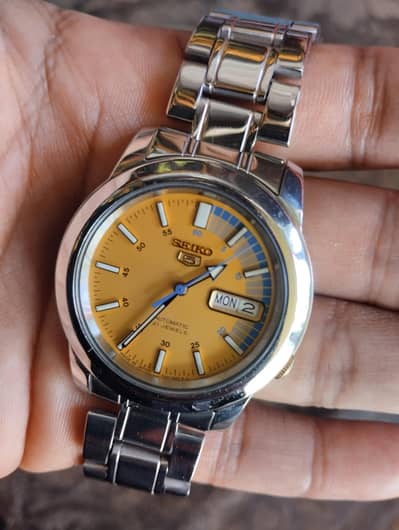Seiko 5 racer Watch