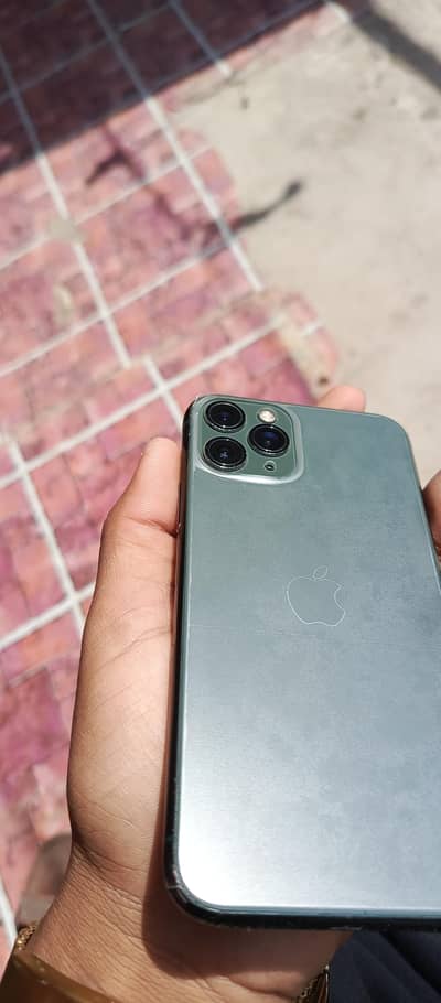 i phone 11 pro 256 gb .