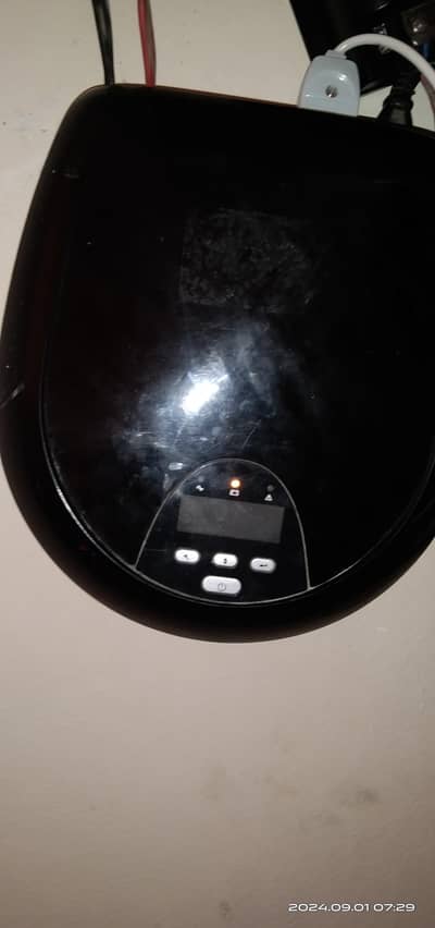 Homage 700 Watt Inverter UPS