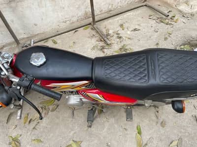 Urgent Sale contact Whatsapp Phone call 03060688403