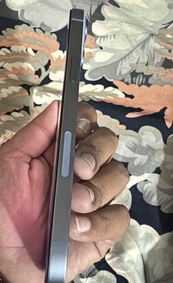 Apple iPhone 14 plus 3