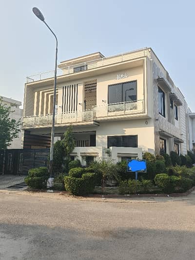 10 Marla Corner Little Bit Used House For Sale In DC Colony