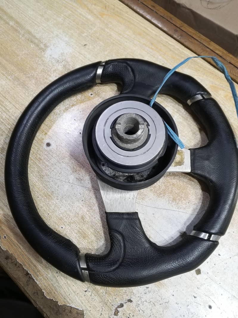 MoMo steering 8