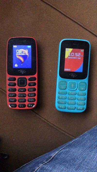 Mobile for sale 2 ps mobile hy pta approved 2 sim active only mobile