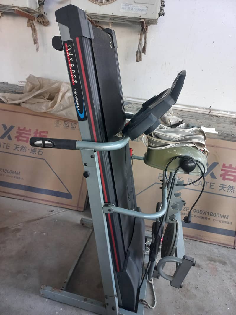 Mint & good condition treadmill 0