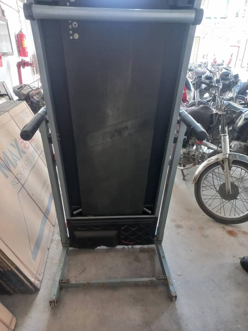 Mint & good condition treadmill 2