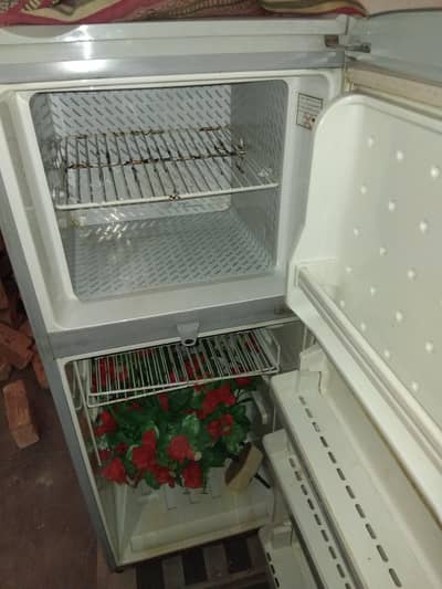 haier small size fridge