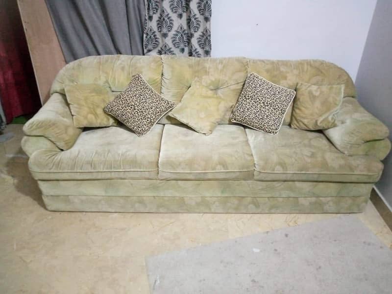 Sofa set 9/10 complete set 3