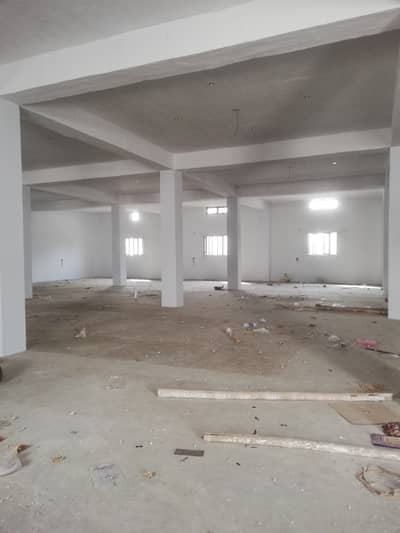 2 Kanal Triple Storey Building Available For Rent