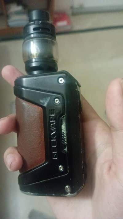 Geekvape L200 with batteries