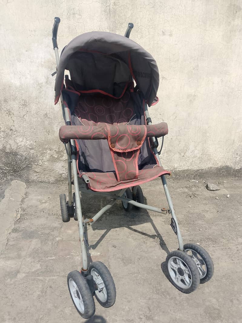 Good conditioned pram 1