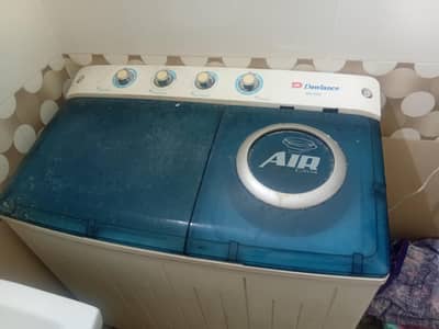 wD 95 dawlance Washing machine and dryer for sale. .