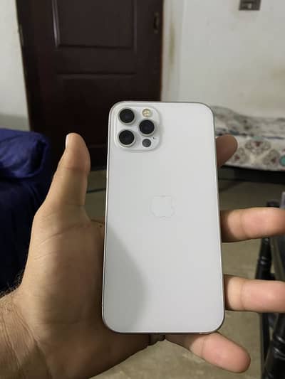 iPhone 12 Pro 10/10 condition