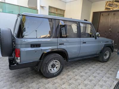 Toyota Landcruiser Prado
